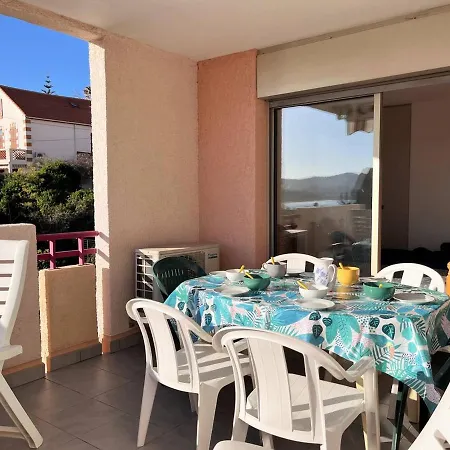 Familial Avec Piscine, Parking Et Climatisation Au Lavandou - Fr-1-251-439