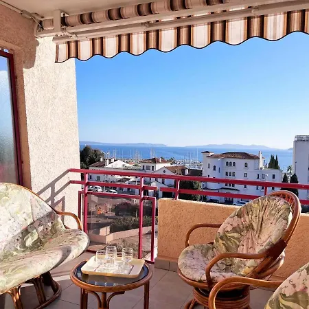 Apartment Familial Avec Piscine, Parking Et Climatisation Au Lavandou - Fr-1-251-439