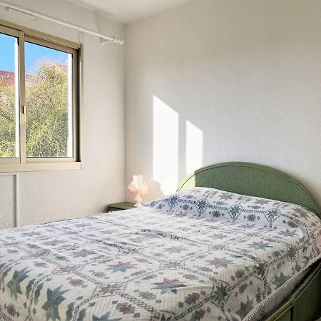 Apartment Familial Avec Piscine, Parking Et Climatisation Au Lavandou - Fr-1-251-439 *